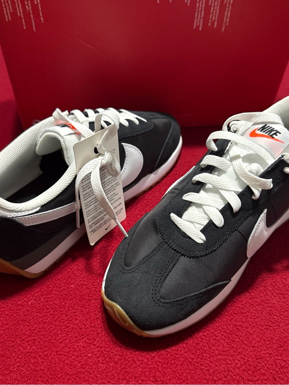 Nike Pacific Black White Retro Sneakers Men 8.5 / Women 10